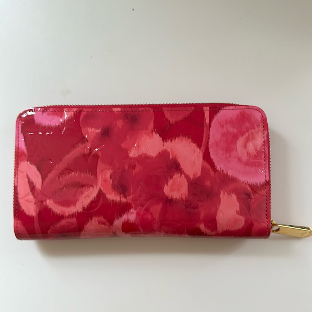 Louis Vouitton LV mv Rose ind. Ikat zippy wallet